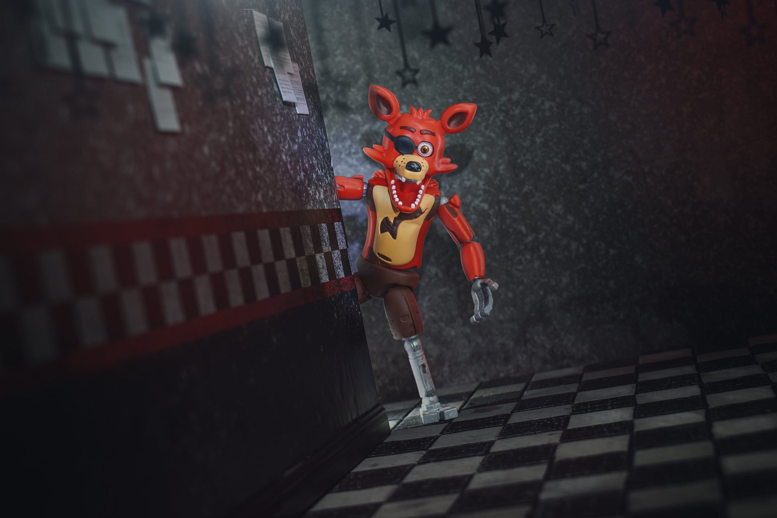Five Nights at Freddy??s Endo-01 (Classic Foxy and Radioactive Foxy) - Image 4