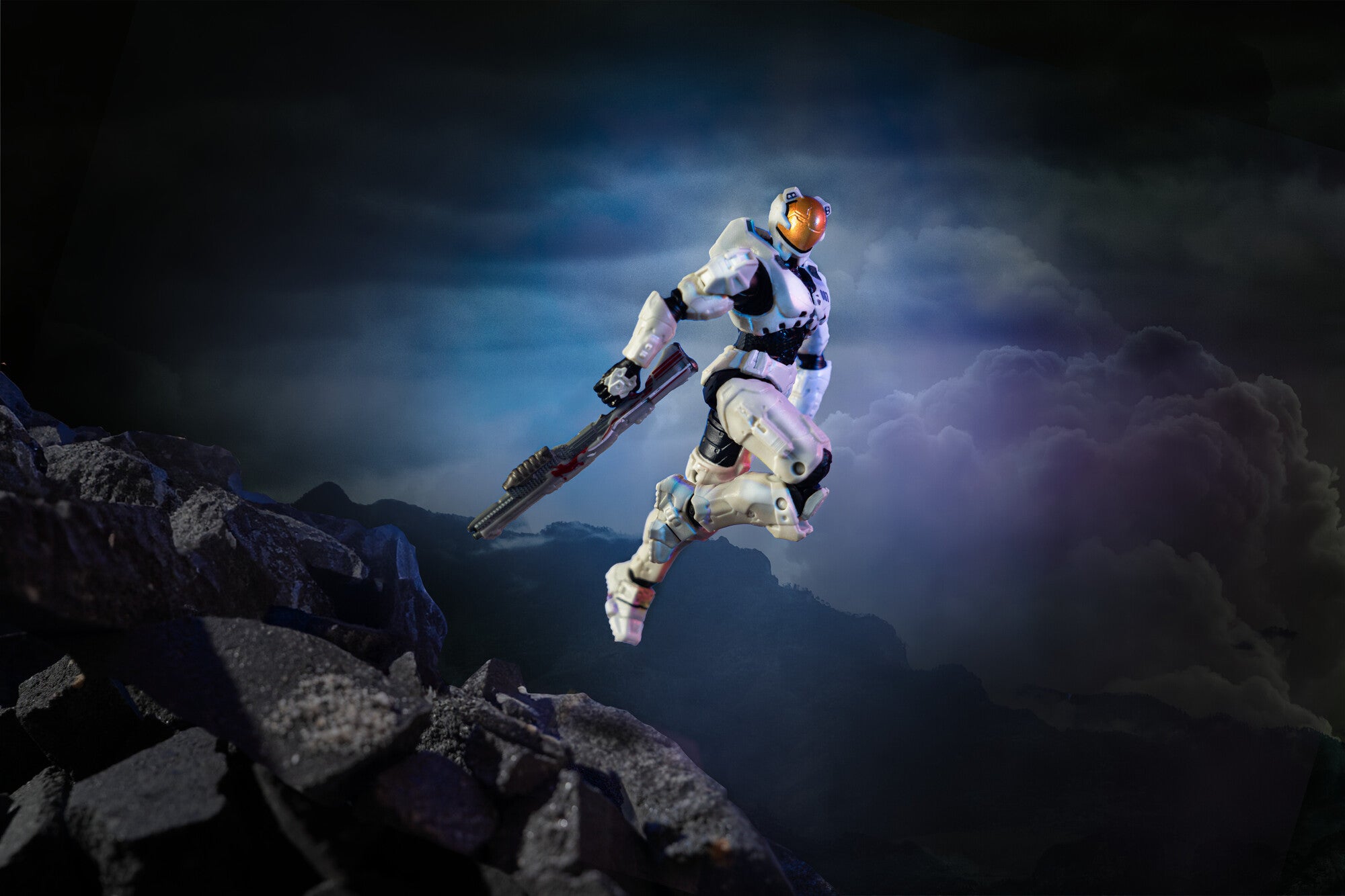 Halo Kelly-087 - Deluxe 4-Inch Articulated Figure with ??Oathsworn?? Shotgun - Image 4
