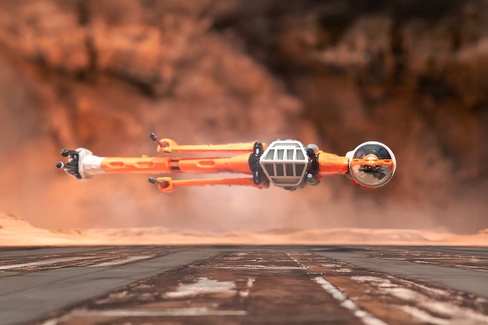 STAR WARS? Micro Galaxy Squadron Hera Syndulla??s B-wing - Image 3
